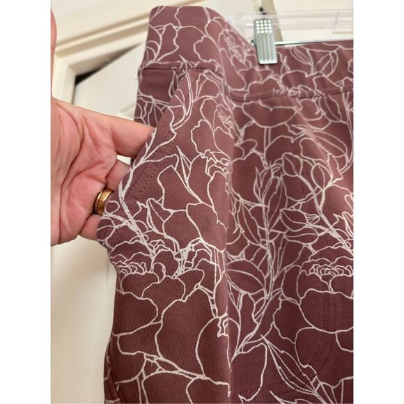 Duluth Trading Floral Print Skort - Picture 2 of 7